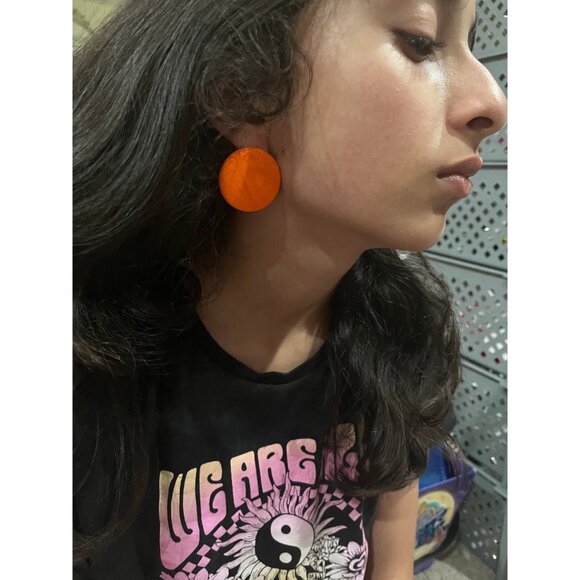 Orange stud earrings plastic orange round earrings circle earrings studs pierced - Picture 3 of 8